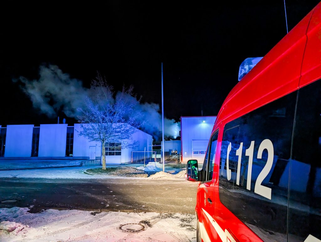 PXL_20260110_211034918